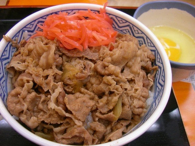 Gyudon - Japanische Rindfleischschüssel + Rezept