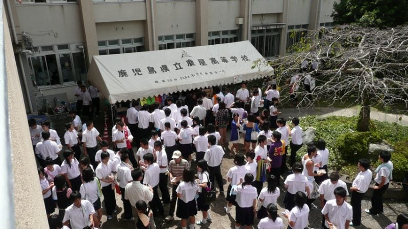 โรงเรียนในญี่ปุ่นเป็นอย่างไรบ้าง? 50 สิ่งที่น่าสนใจและกฎ