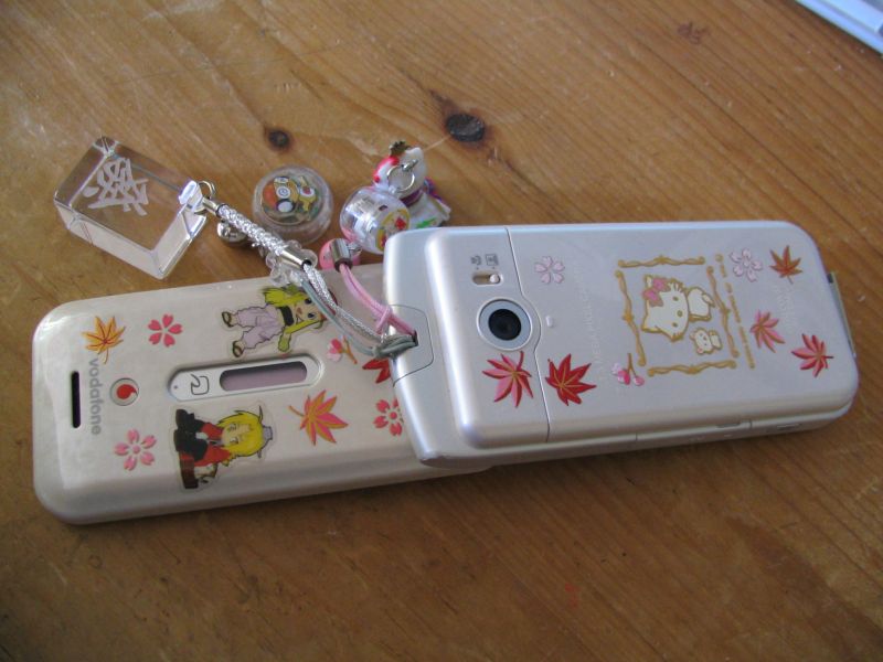 Cell phones in japan - japanese curiosities and models