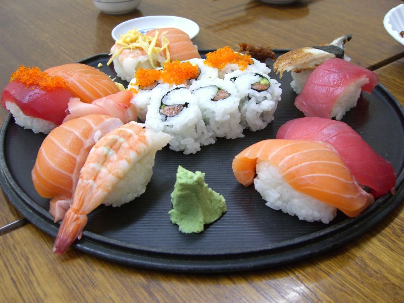 寿司の注文：家を出ることなく仕事をする-sushi30d。