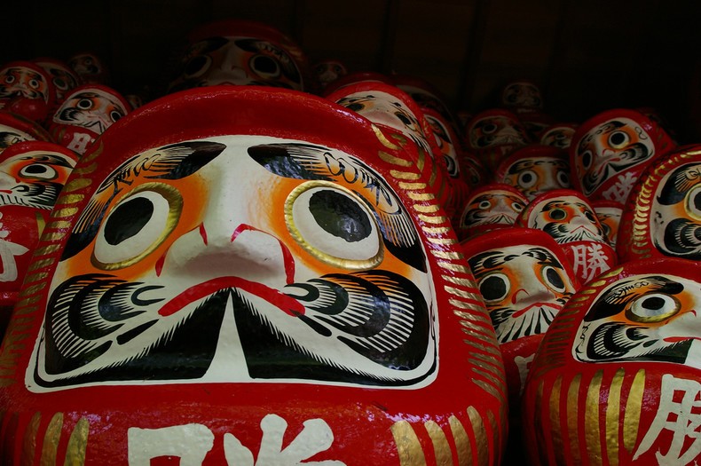 Daruma - curiosités sur la poupée porte-bonheur japonaise