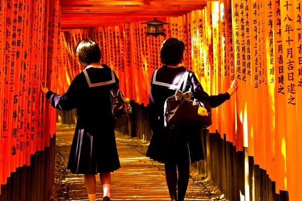 일본인과 서양 청년의 차이점은 무엇입니까?