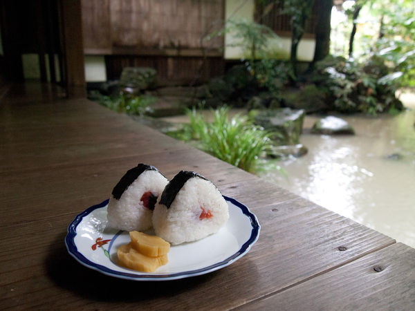 Onigiri - Bola Nasi Jepang - お握り