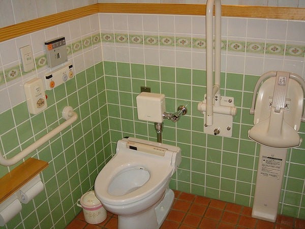 Phòng tắm ở Nhật Bản - Sự vượt trội của nhà vệ sinh Nhật Bản