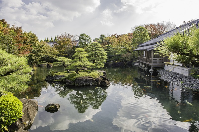 Najlepsze ogrody i parki rozrzucone po całej Japonii