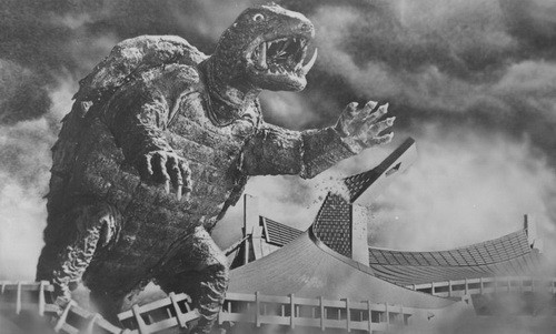 Gặp gỡ gamera đối thủ của godera