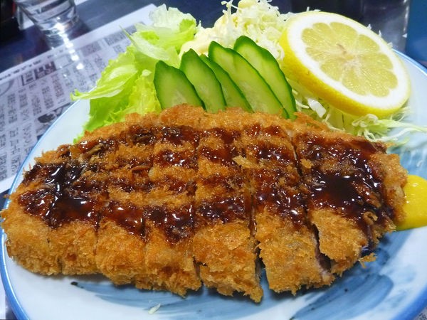 Tonkatsu - paniertes Schweinekotelett