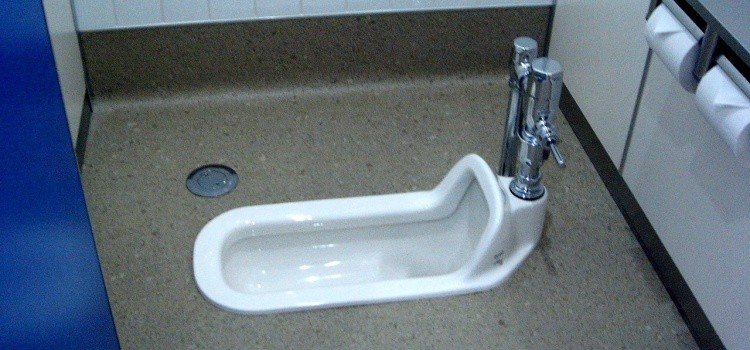 Salle de bain au Japon - la supériorité des toilettes japonaises