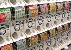 Gashapon - máquinas de cápsulas de japón