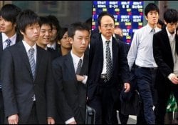 لماذا اليابانيون متشابهون؟ الآسيويين لديهم وجوه متساوية؟