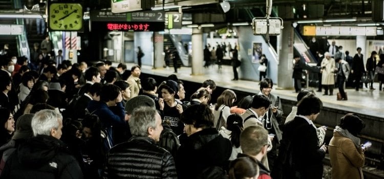8 tipos de personas que somos en los trenes de japón