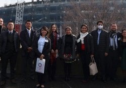 外務省での経験 - 日本での奨学金
