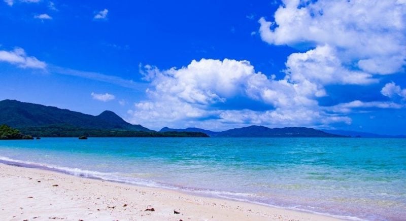 ชายหาดที่ดีที่สุดของญี่ปุ่นที่ควรไปเยี่ยมชมในช่วงฤดูร้อน