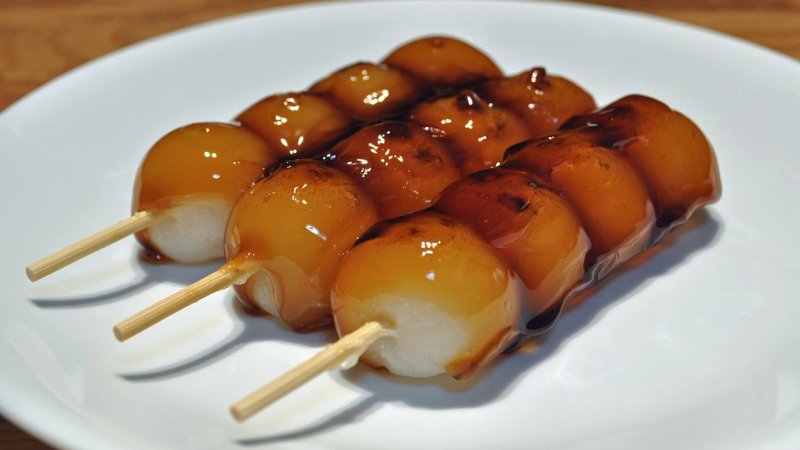 Dango - curiosità e ricetta del dolce giapponese