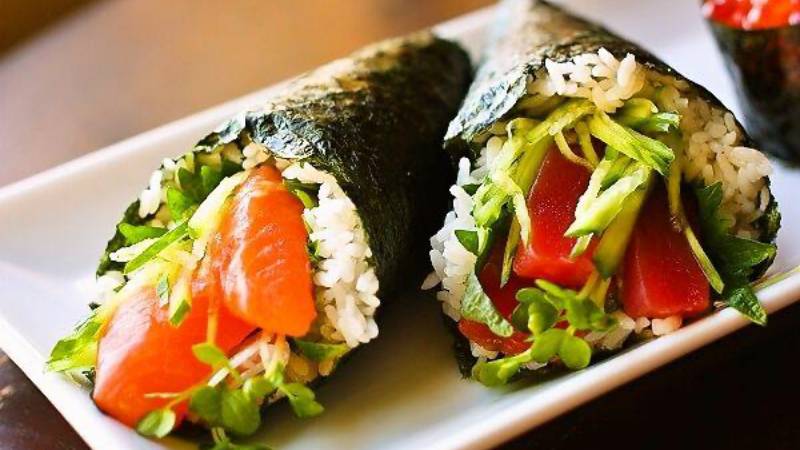 Temaki - kegelförmiges Sushi
