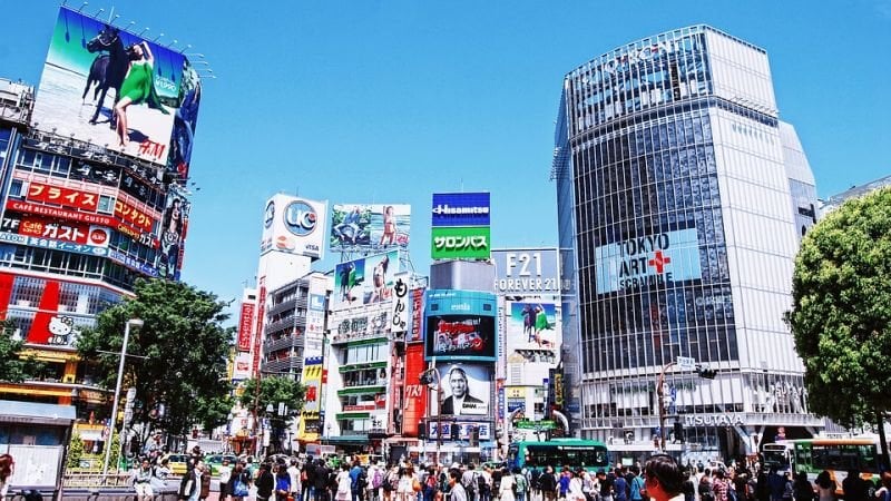 Technologies and traffic laws in japan