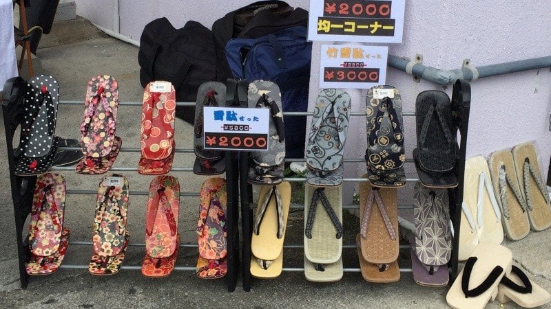 10 รองเท้าญี่ปุ่นแบบดั้งเดิม