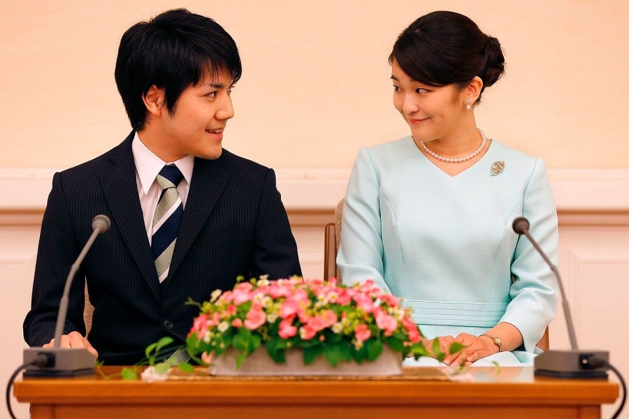 Công chúa Nhật Bản Mako từ bỏ ngai vàng để kết hôn với dân thường