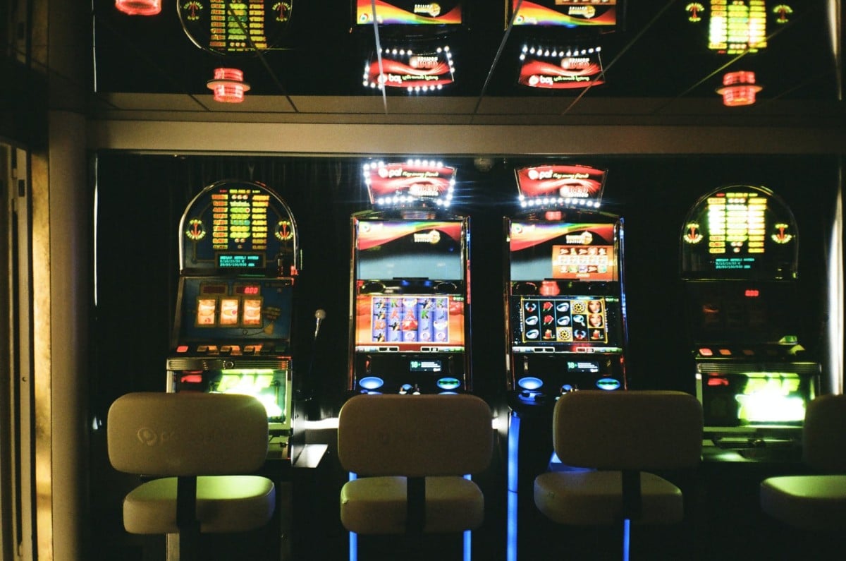 máy đánh bạc