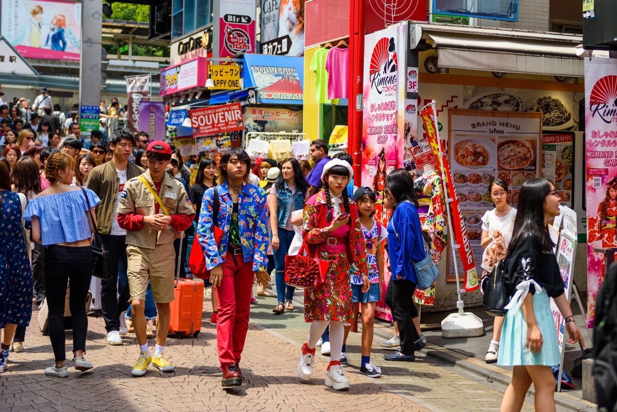 Adolescenti giapponesi a harajuku