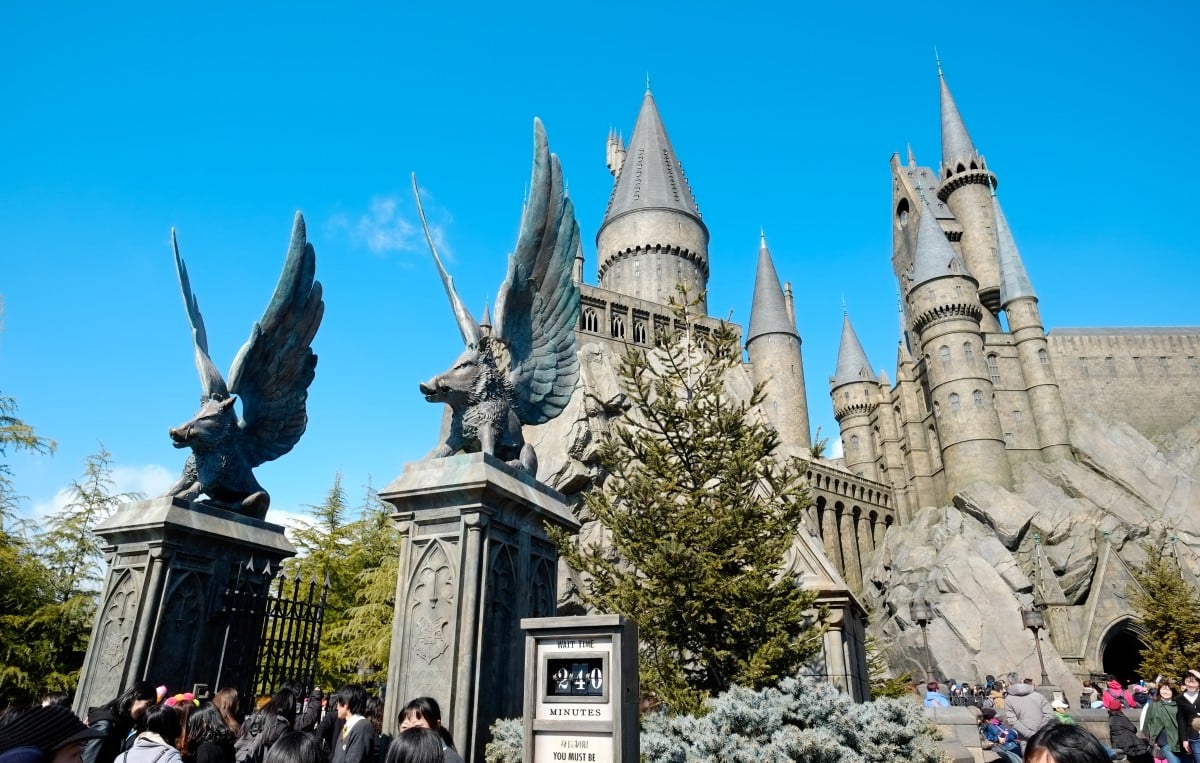 Die Zauberwelt von Harry Potter, die mittelalterliche Burg in Universal Studios Japan (usj), Osaka, Japan