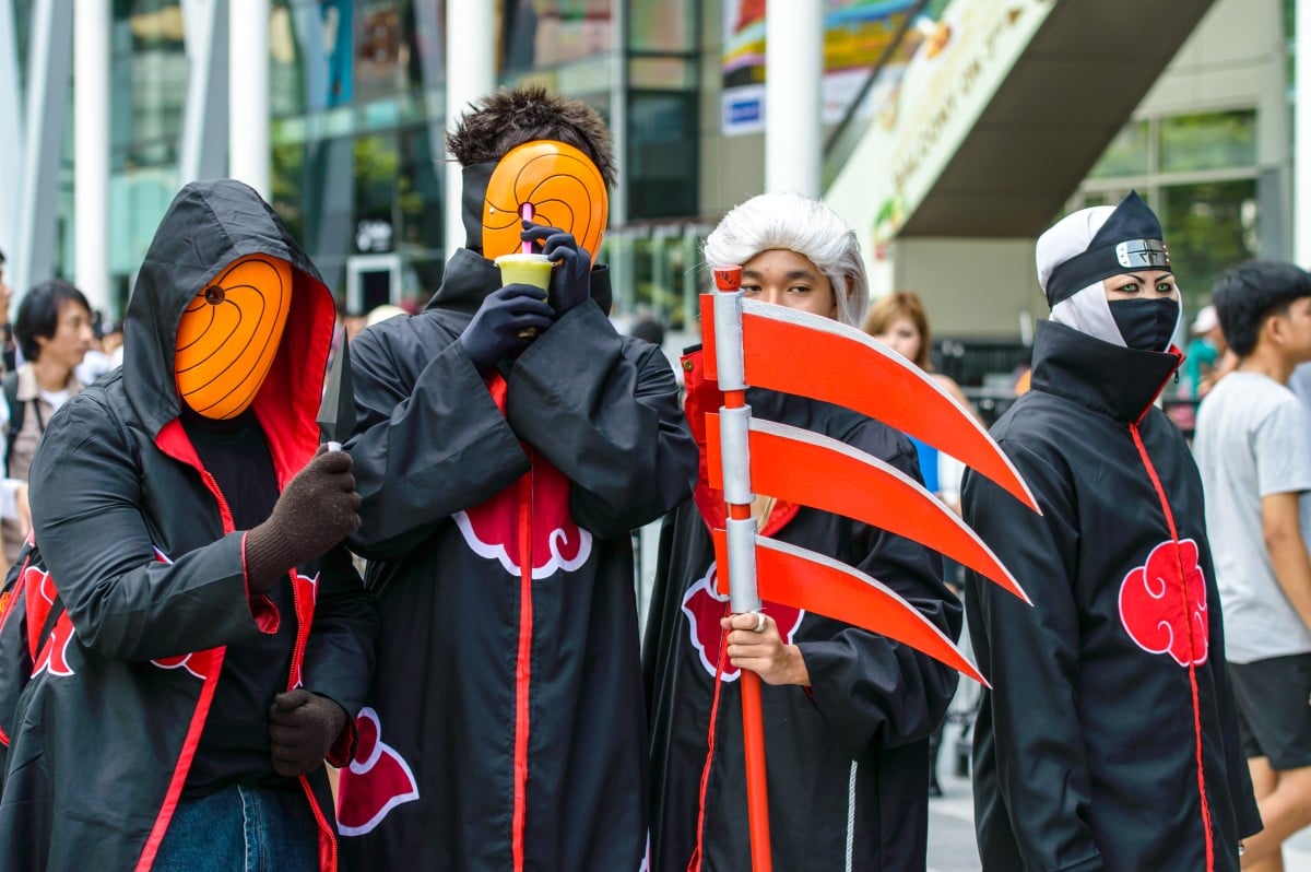 Cosplayer als Charaktere Akatsuki von Naruto auf der japanischen Festa in Bangkok 2013.