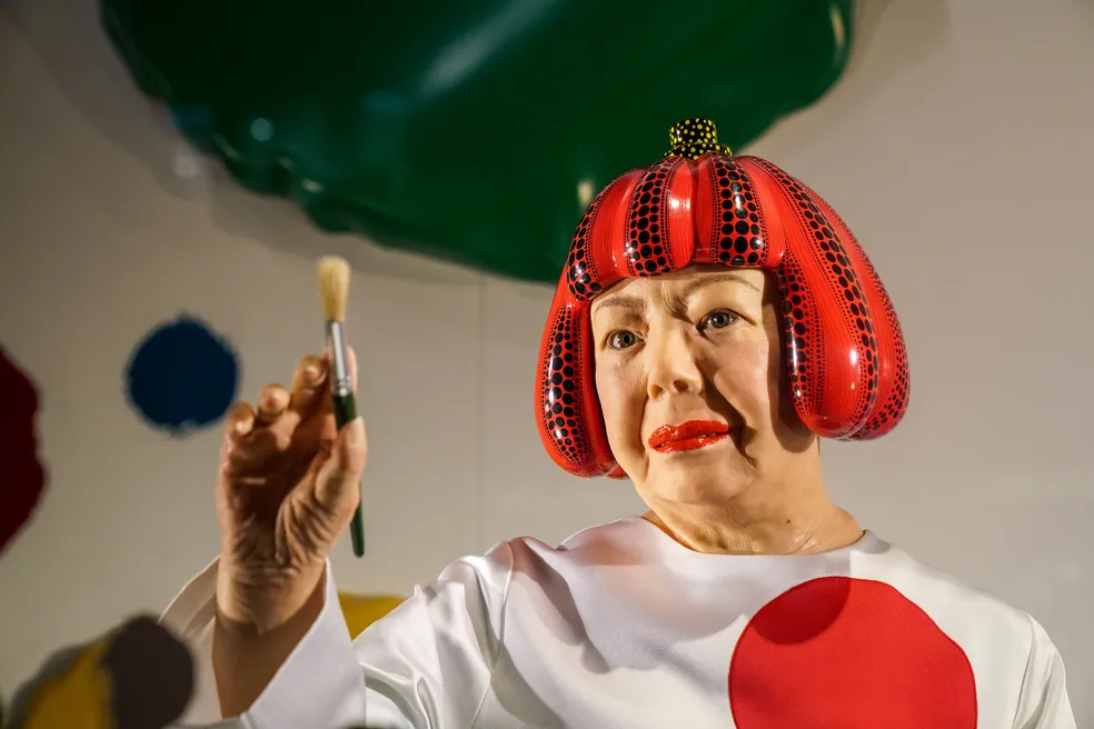 Yayoi Kusama - ศิลปินโรคจิตเภทและ Louis Vuitton