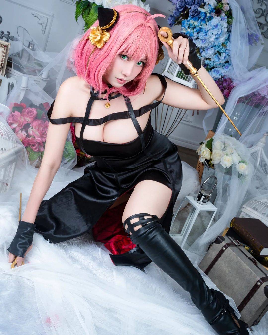 عائلة جاسوس x عائلة تدمير في Cosplay من yor forger, anya و loid