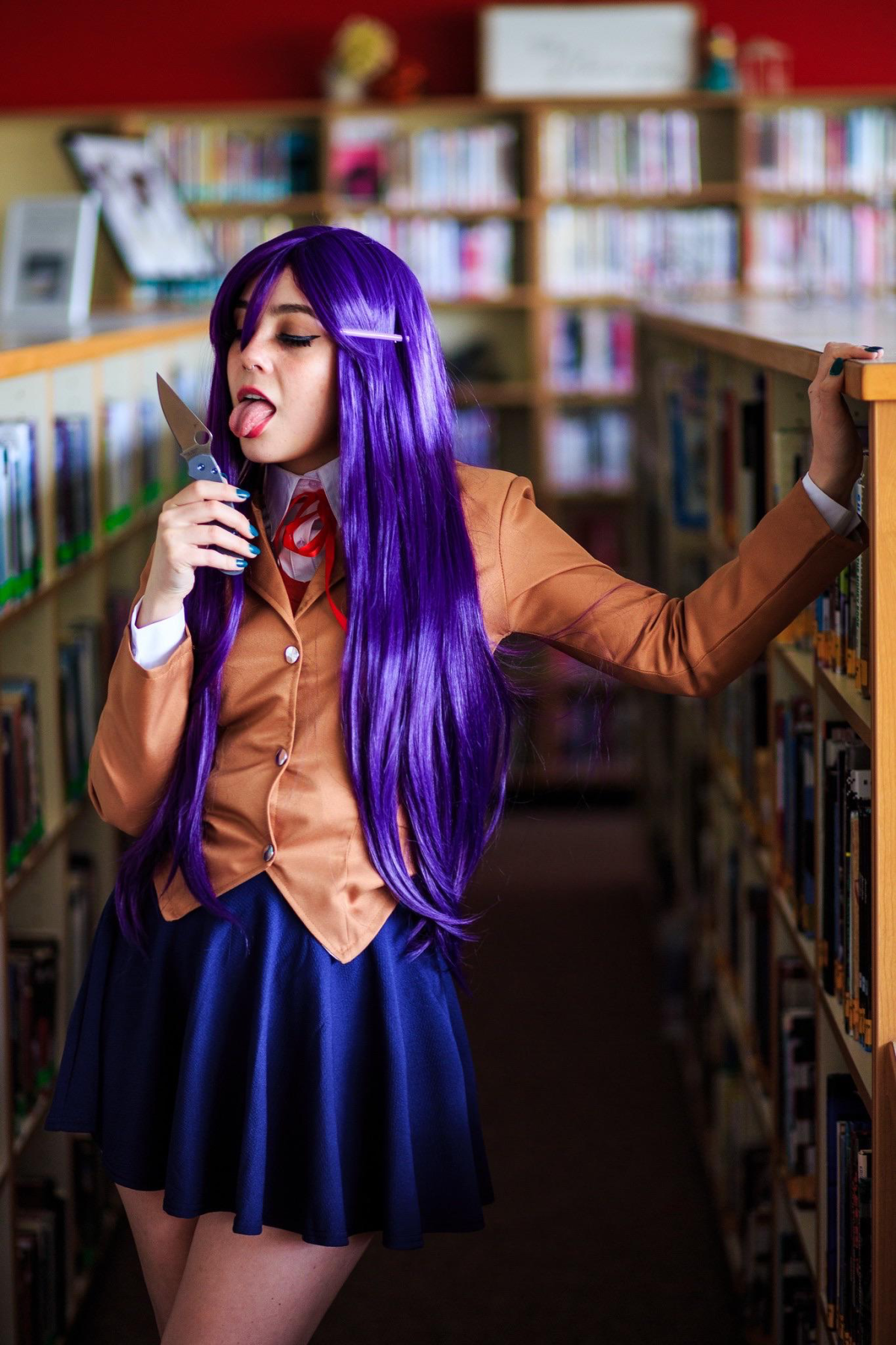 Karakter menjadi hidup dengan cosplay klub sastra doki doki