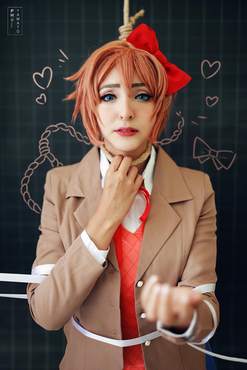 Characters come to life with doki doki literature club cosplay