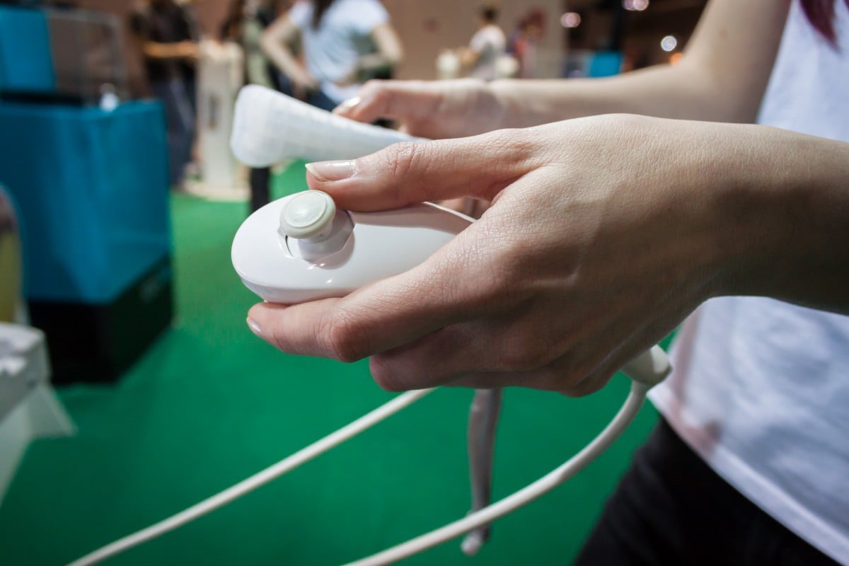 Nintendo controller at cartomics 2014 in milan, italy