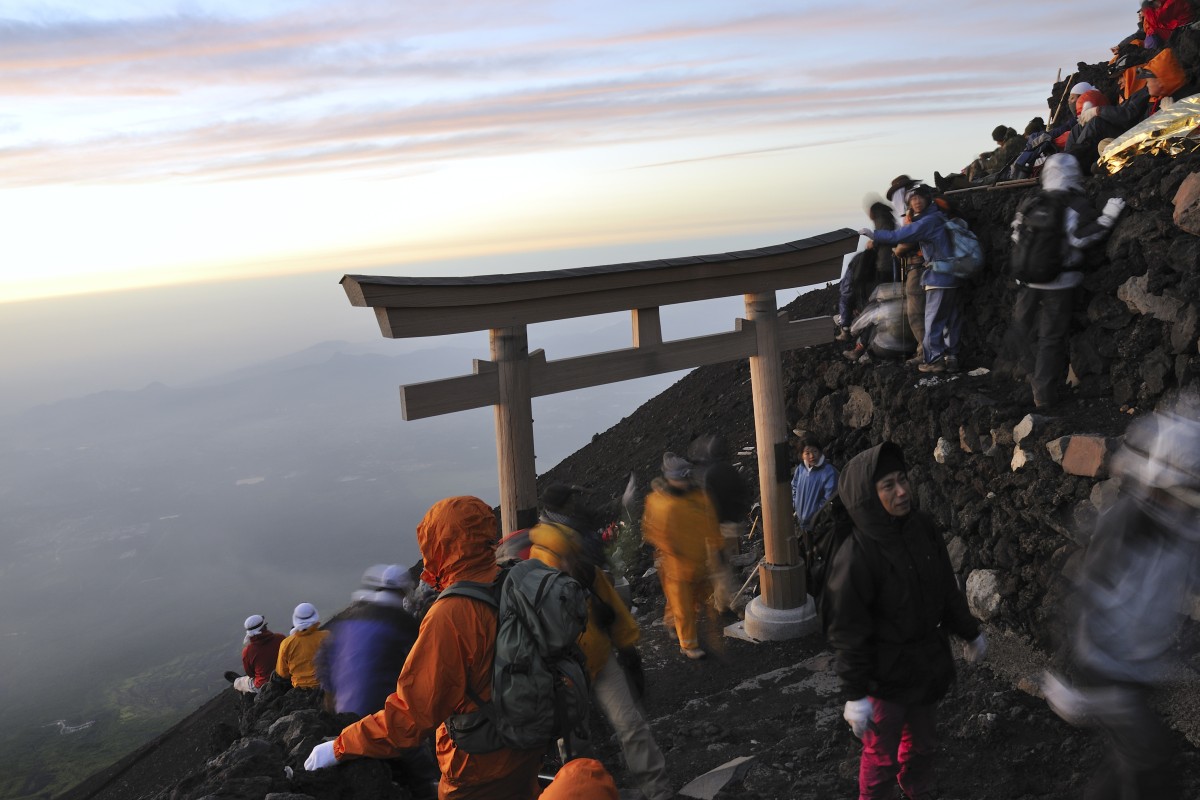 Mont. Lever de soleil Fuji