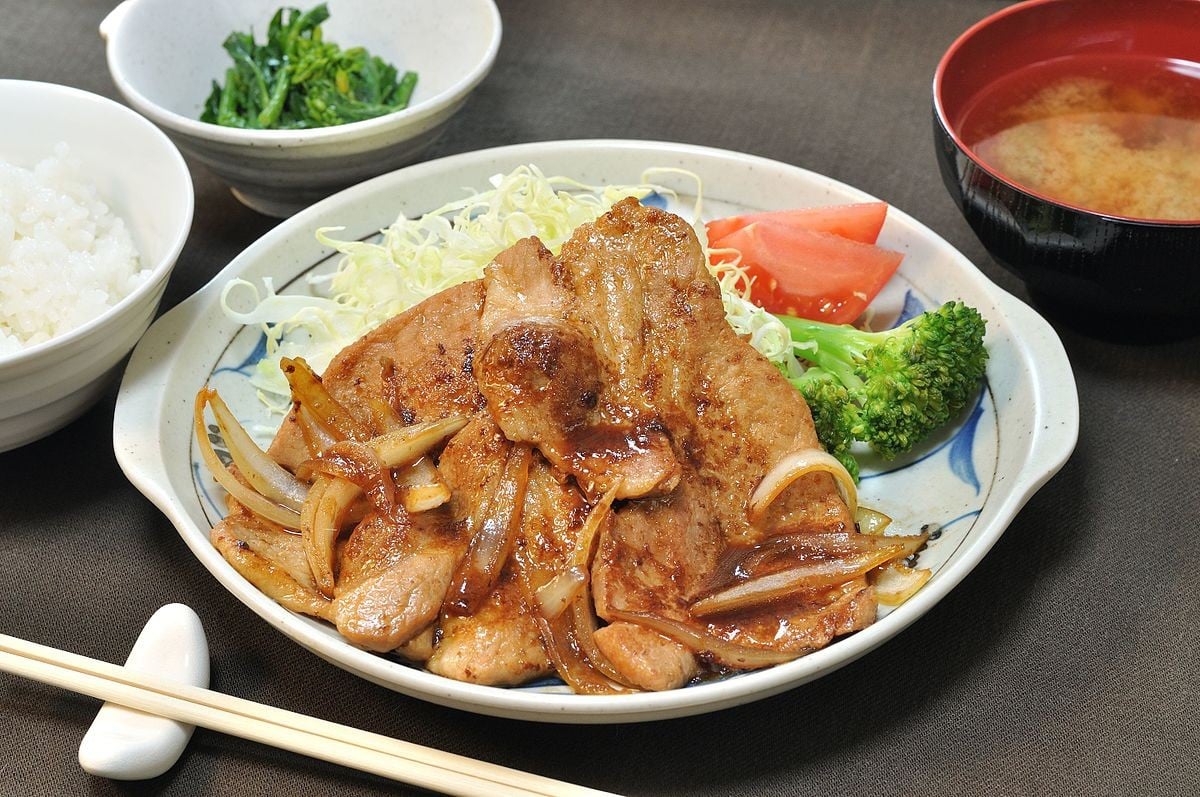 Carne de cerdo shogayaki jengibre