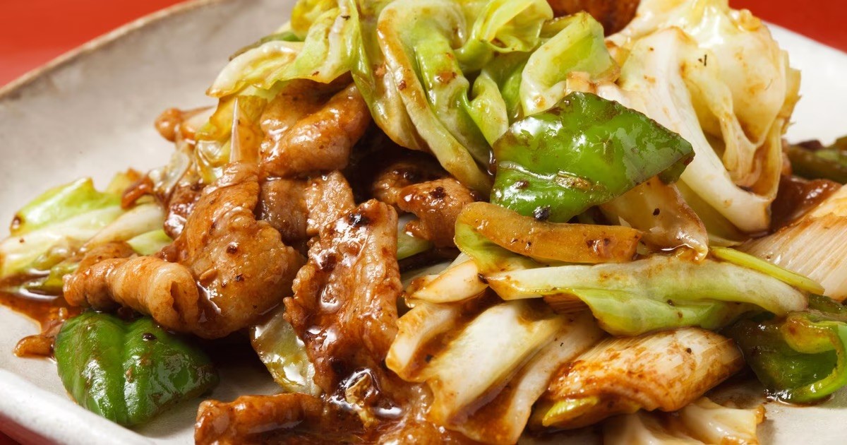 Hoikoro - miso com carne de porco e repolho