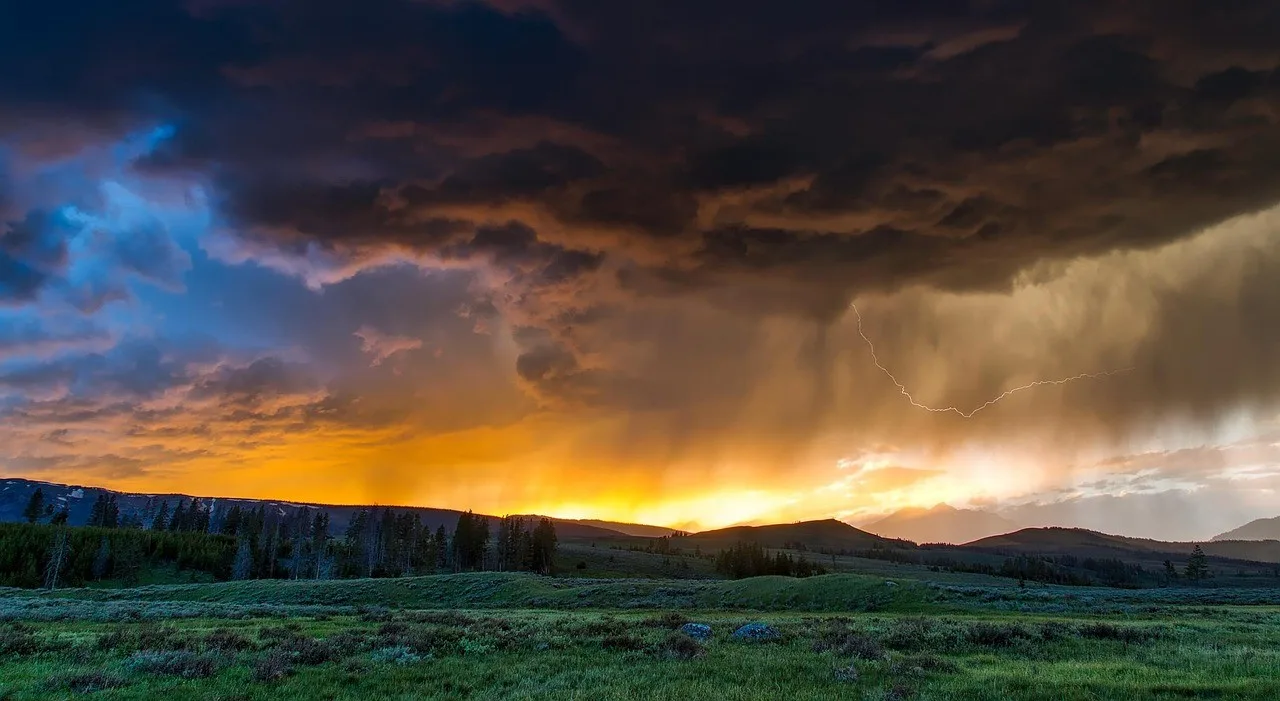 fields, clouds, mountains, mountainous, meadow, prairie, yellowstone, national park, wyoming, landscape, scenic, wilderness, forest, valley, nature, outdoors, countryside, sunset, twilight, dusk, evening, storm, thunderstorm, lightning, weather, sky, storm, storm, storm, storm, storm, thunderstorm, lightning, weather, weather